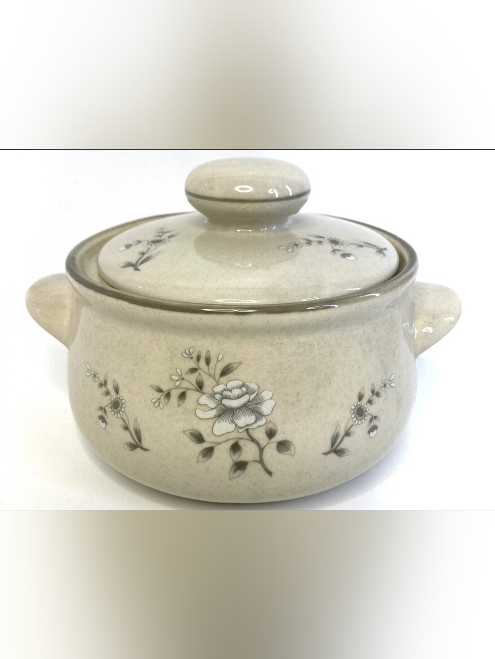 Southampton Stoneware Individual Covered Casserole Dish